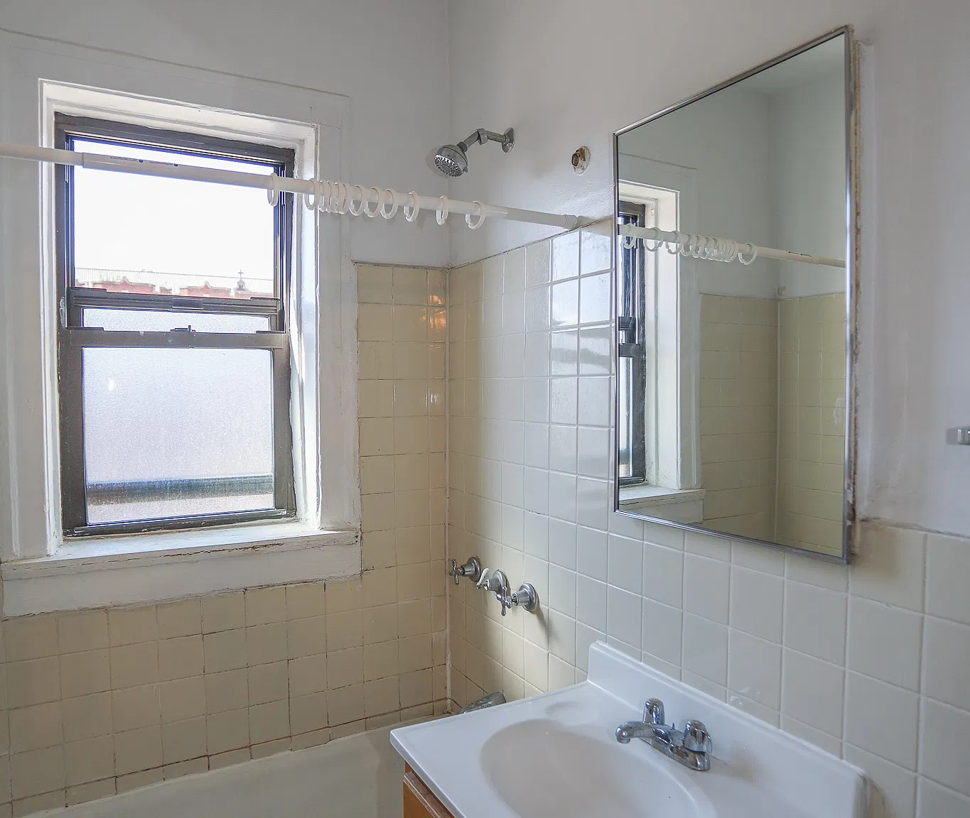 Studio, 350 sqft, $1,275 — Photo 4