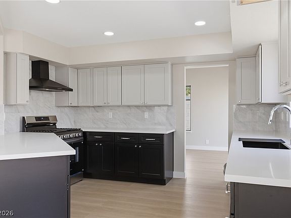 5th image of 73 Westheimer Rd