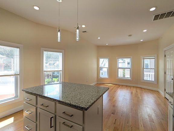 2nd image of 2 Sacramento St APT 1