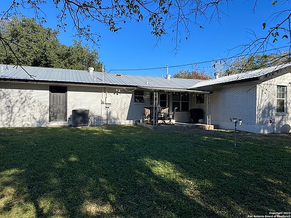 2nd image of 109 Bluebonnet Dr