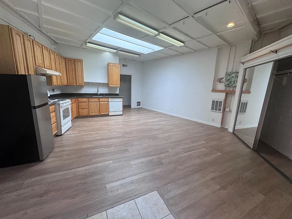 10 Park St #1
