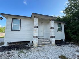 884 County Road 3550, Cleveland, TX