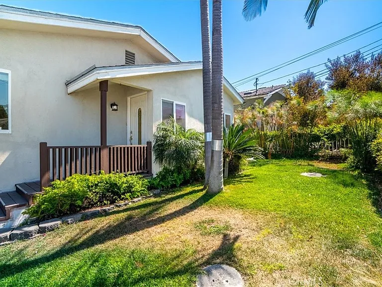 1108 Palm Ln — Photo 31