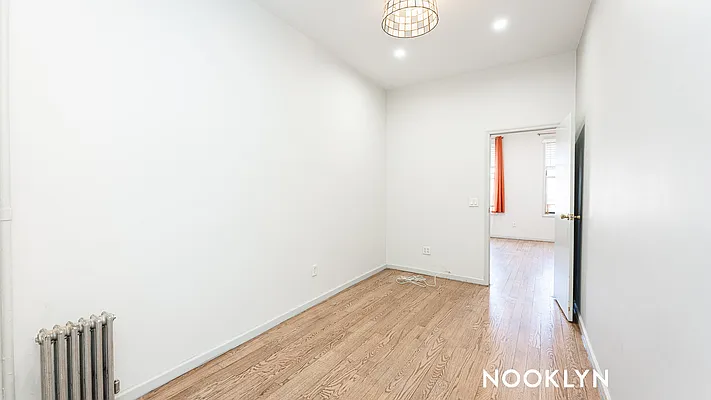 Rented by Nooklyn NYC LLC | media 18