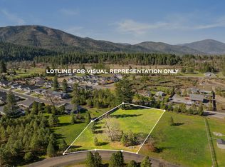 595 E Forks Cir, Cave Junction, OR