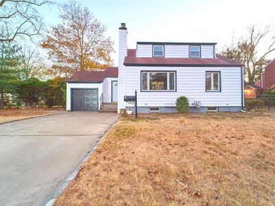 15 Greenway, New Hyde Park, NY, 11040
