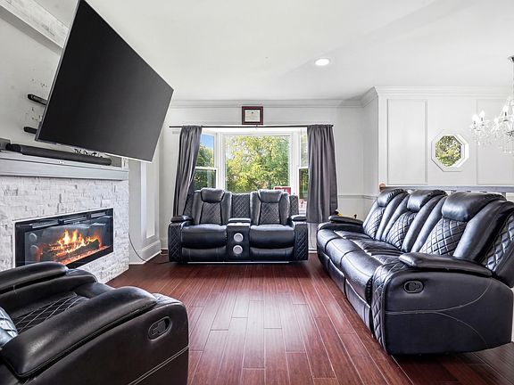 3rd image of 13080 W 28th St