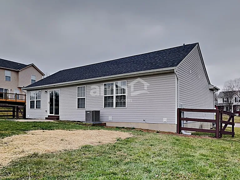 10323 Savannah Ct — Photo 24