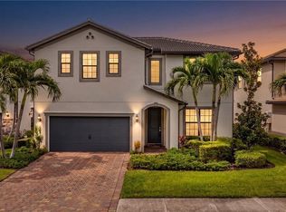 16277 Borelle Cir, Naples, FL 34110