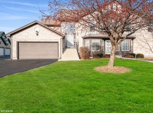 714 Kresswood Dr #714, McHenry, IL 60050
