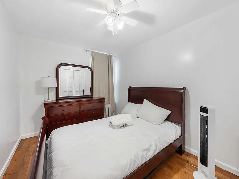 23 E 51st St #1 — Photo 12