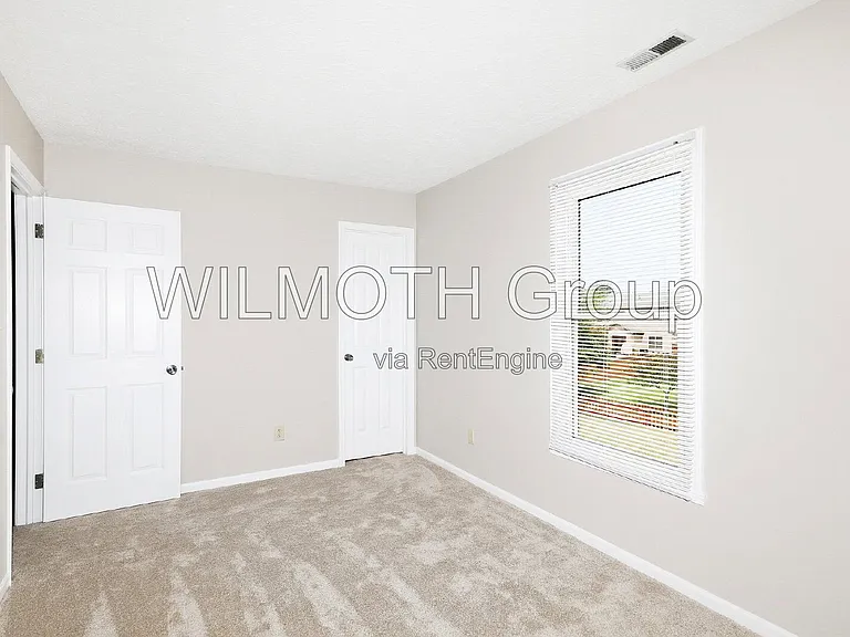 9224 Oak Knoll Ln — Photo 17