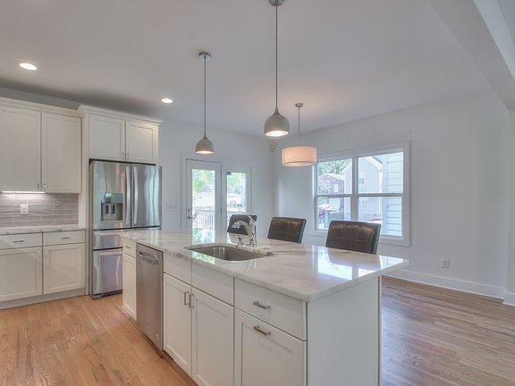 5th image of 1710 Nubell St