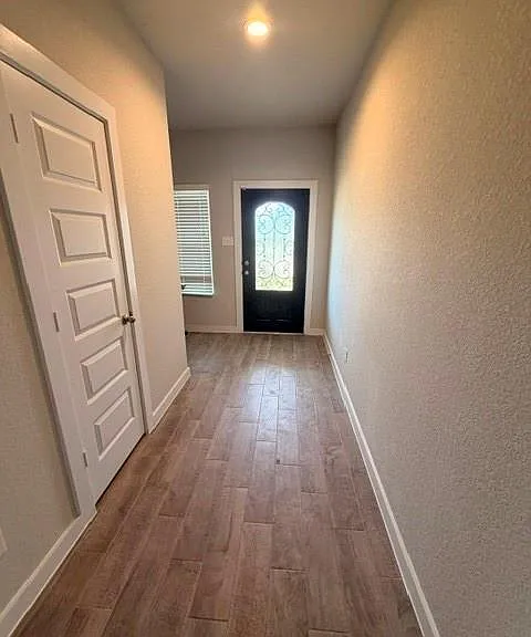 2719 Oakleaf Ash Ln — Photo 3