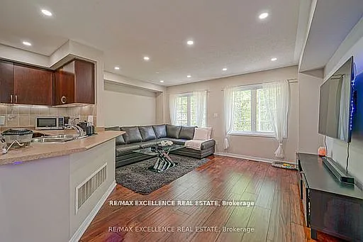 3950 Erin Centre Blvd E #66 — Photo 6