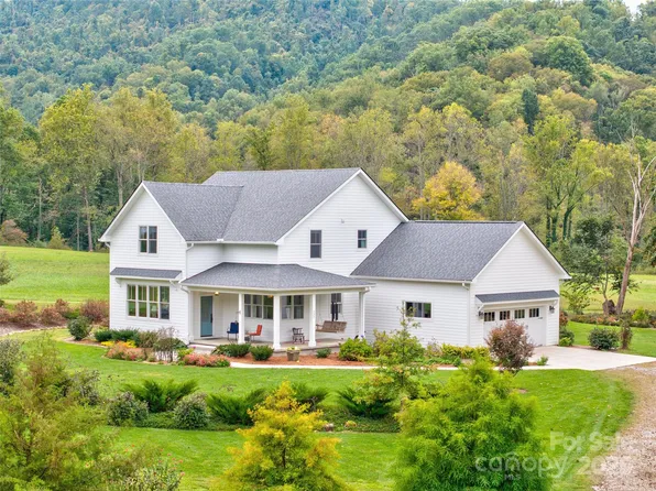 233 Ama Way, Weaverville, NC 28787