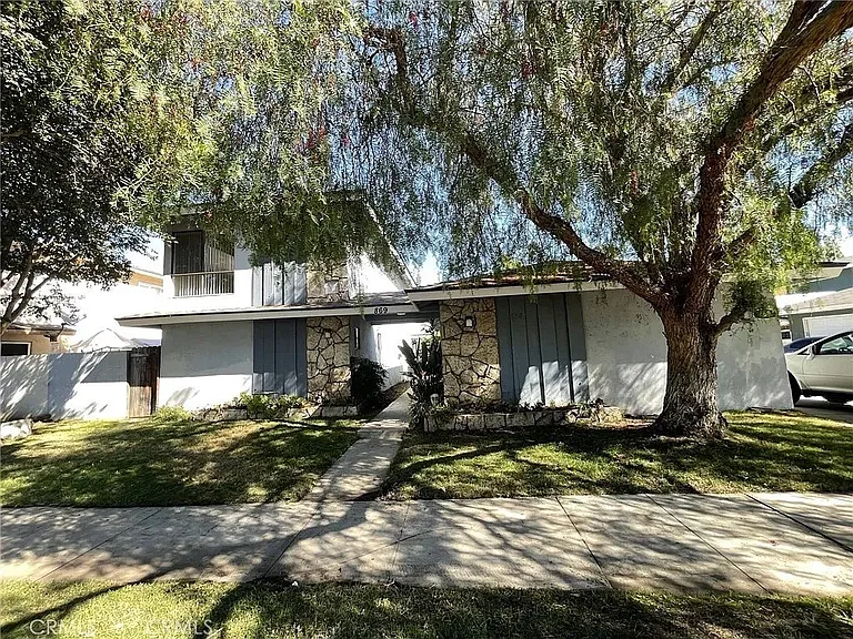 869 N Mallard St — Photo 1