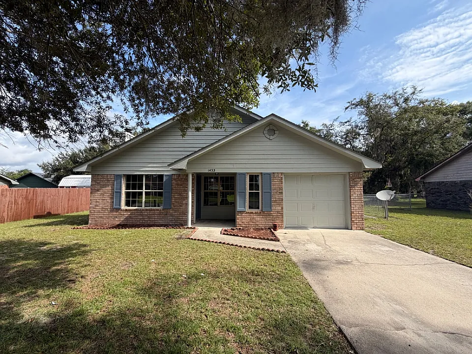 1433 Paul Caswell Blvd