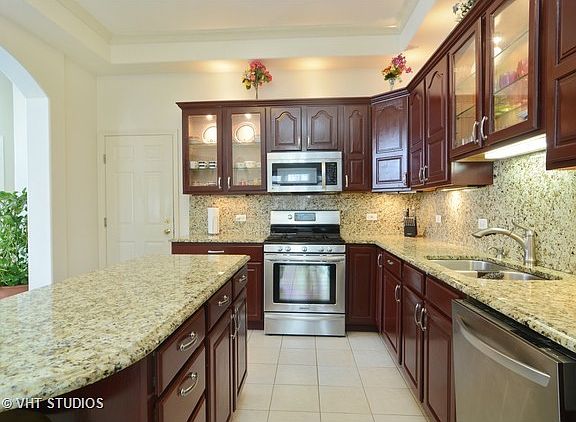 4th image of 875 W Goodrich Pl