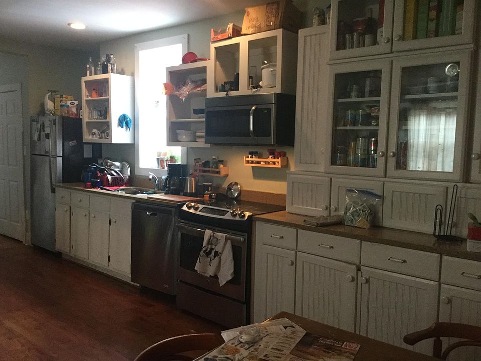 2nd image of 8 S Enston Ave