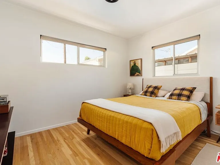 10879 Hillhaven Ave — Photo 16