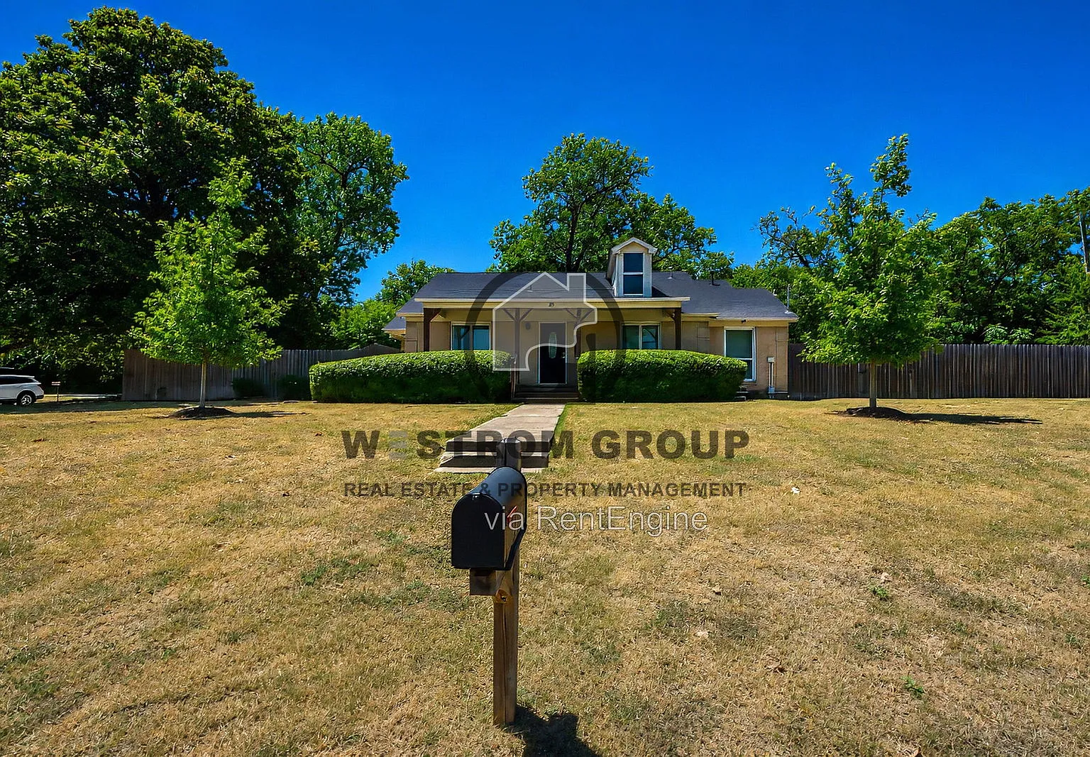 3 bed, 2.0 bath, 1541 sqft, $1,850 — Photo 1