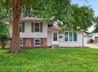 4309 68th St, Urbandale, IA 50322