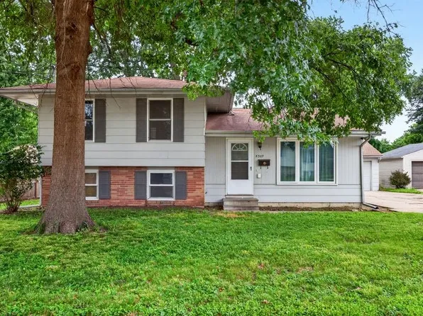 4309 68th St, Urbandale, IA 50322
