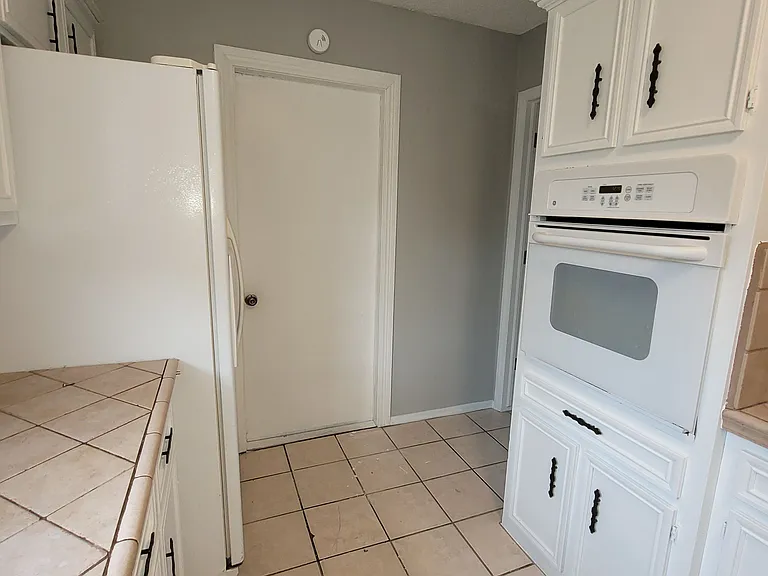 1219 W Boston Pl S — Photo 4