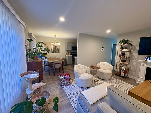 2nd image of 2221 Felspar St #B