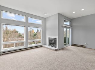 9044 35th Ave SW #302, Seattle, WA 98126