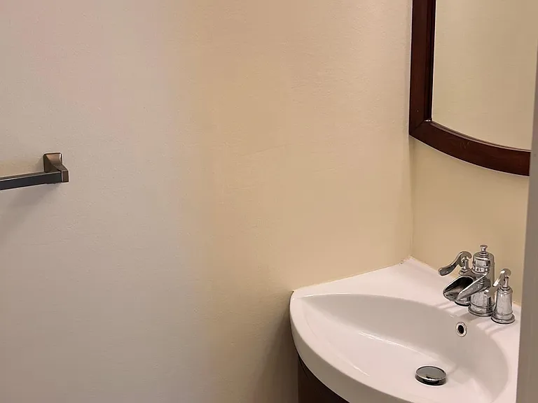 Powder room!