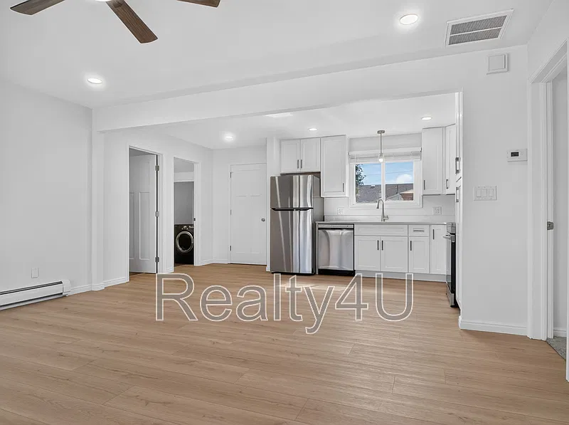 4 bed, 1.5 bath, 1235 sqft, $1,950 — Photo 4