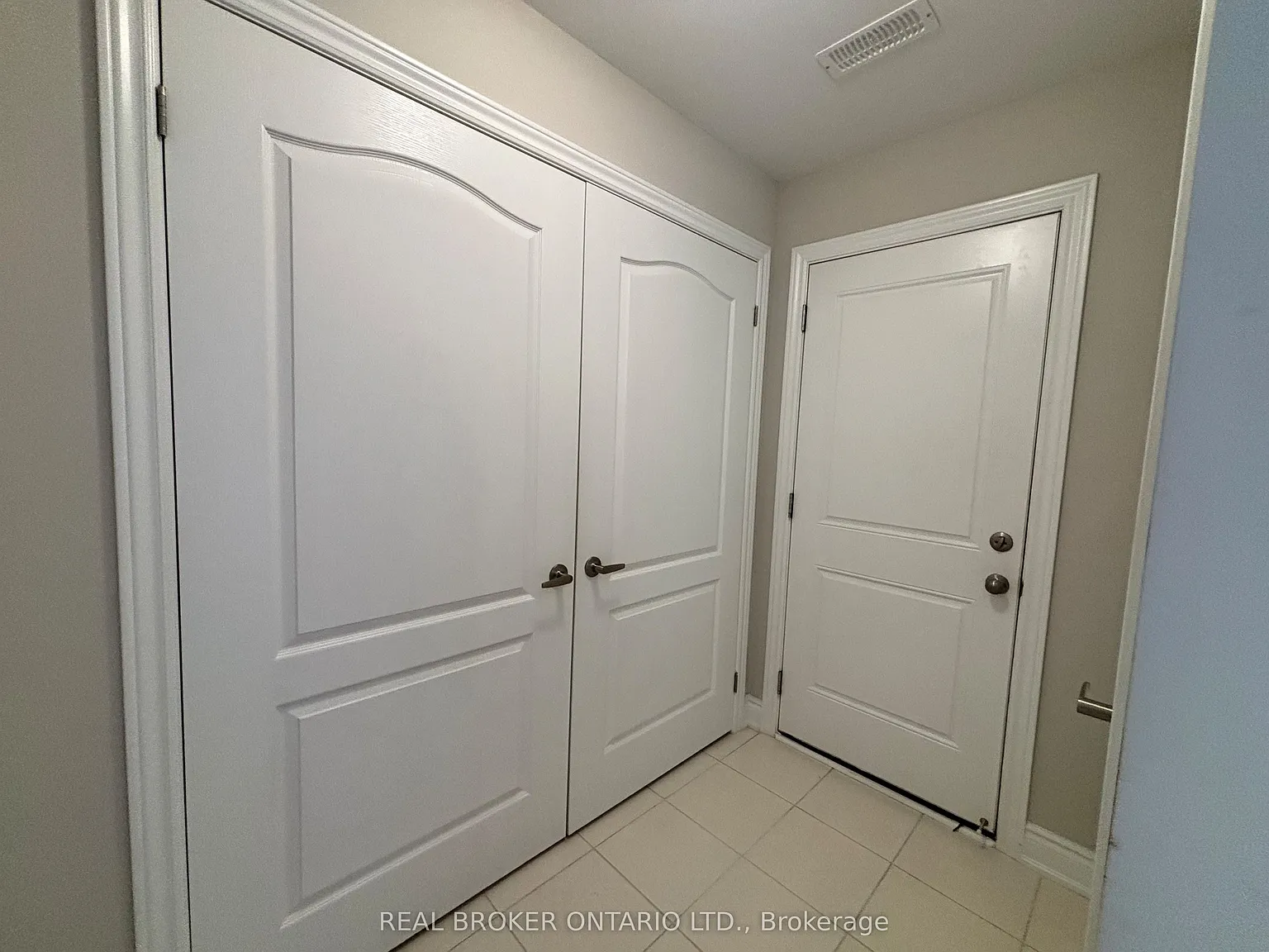 3 bed, $3,100 — Photo 4