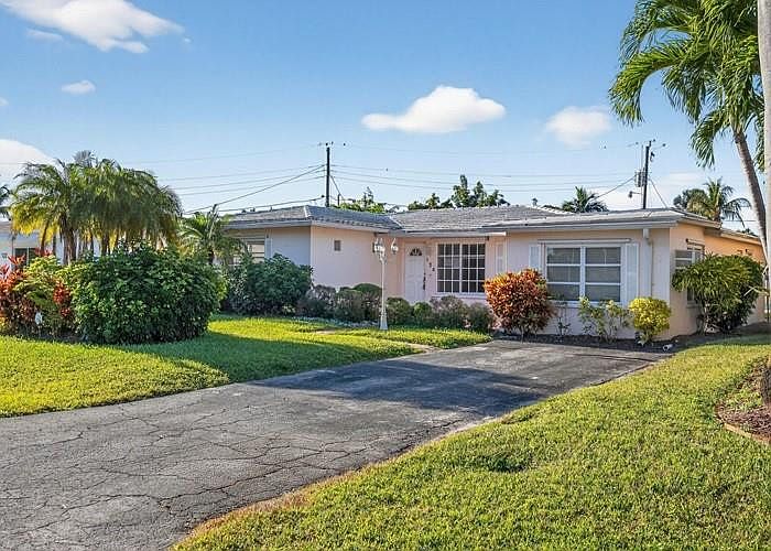 1st image of 124 Almar Drive