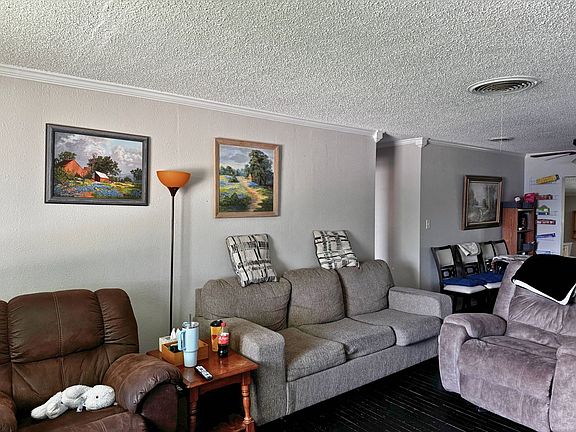 4th image of 1609 Sunnyside Ln