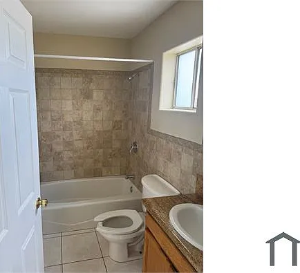 1276 W 39th St #2 — Photo 11