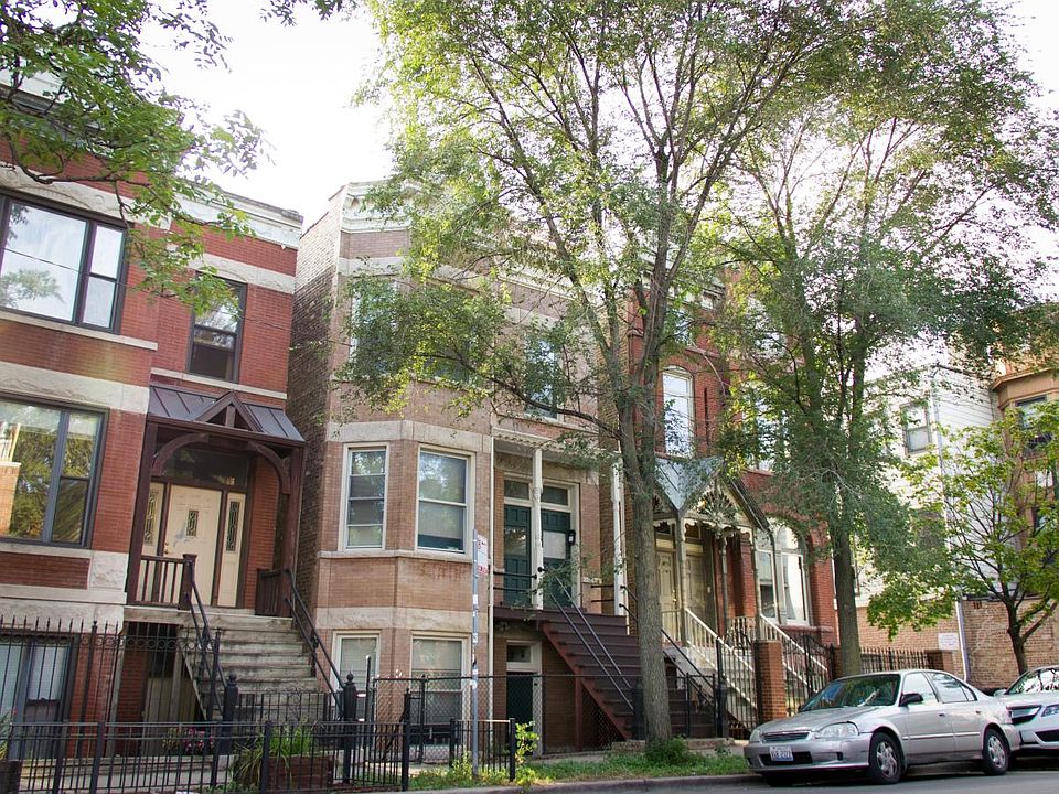 1st image of 1540 N Wood St APT Garden