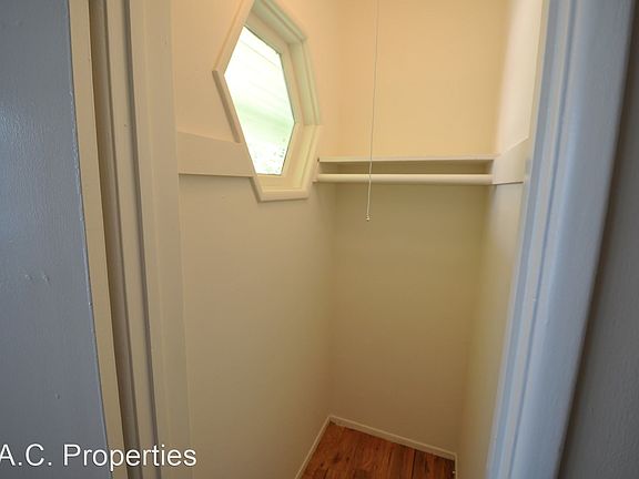 3rd image of 5220 Radford Ave APT 3