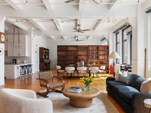 448 W 37th St #9EF, New York, NY 10018