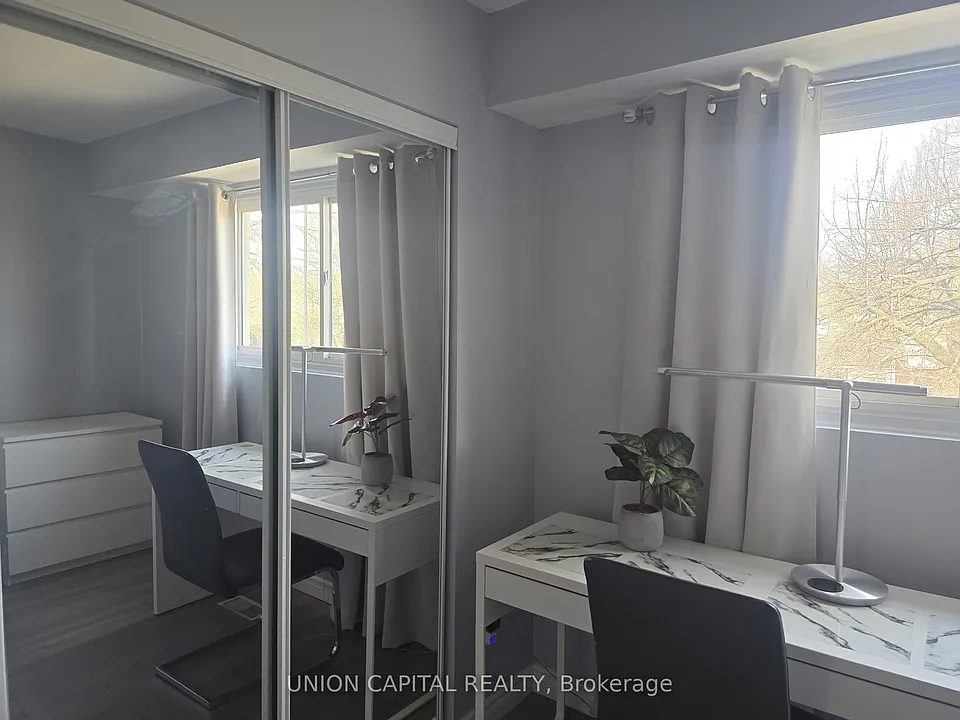 71 Osterhout Pl #ROOM