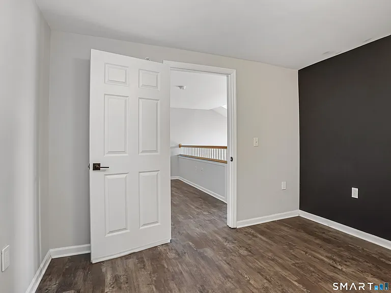 35 W Broad St #404 — Photo 26