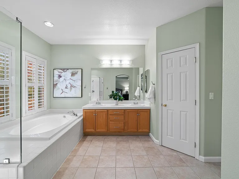 9837 Villa Francisco Ln — Photo 19