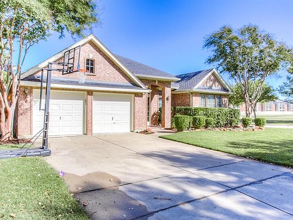 2nd image of 6704 Briarwood Dr