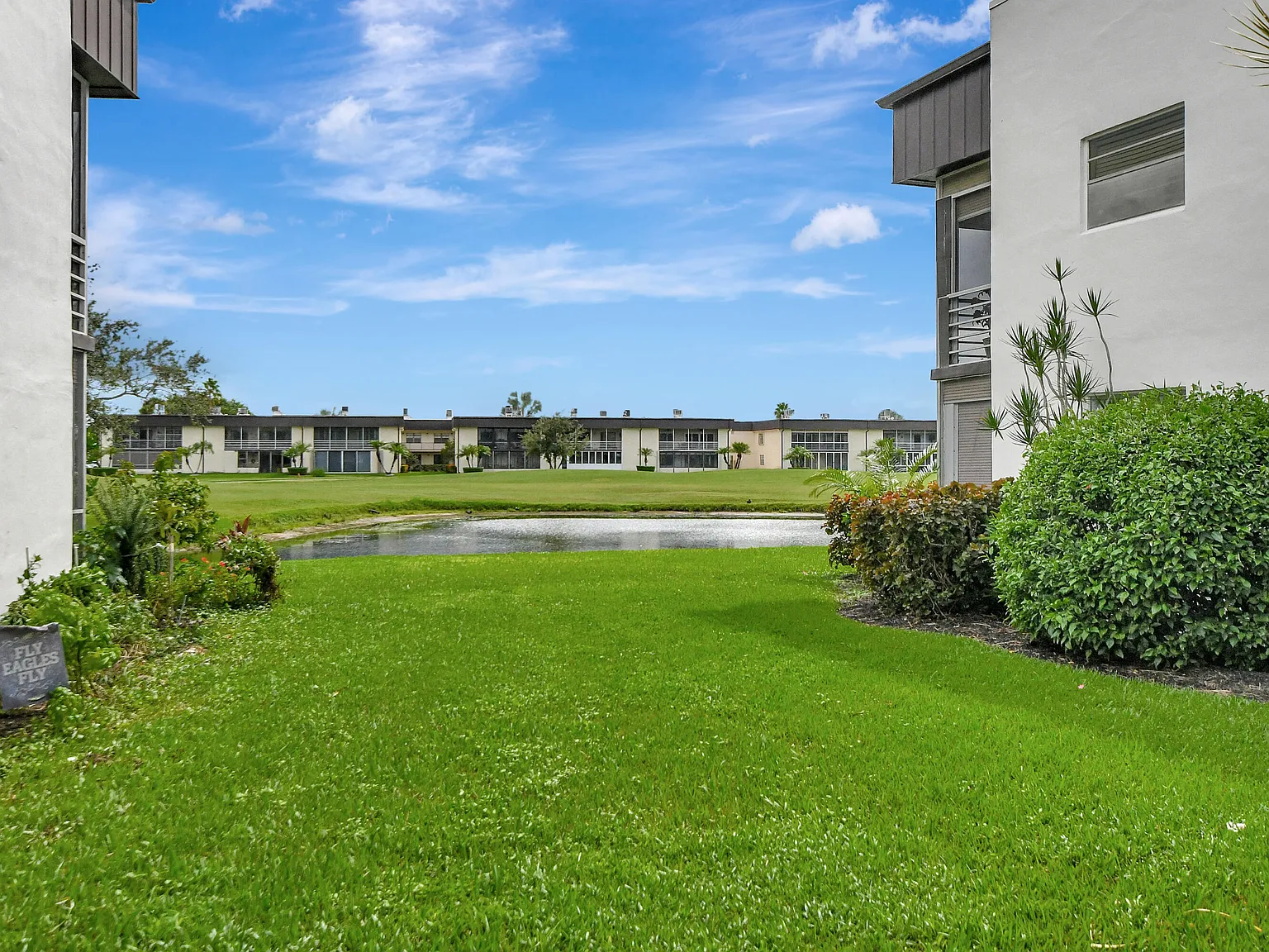 2 bed, 2.0 bath, 907 sqft, $1,850 — Photo 4
