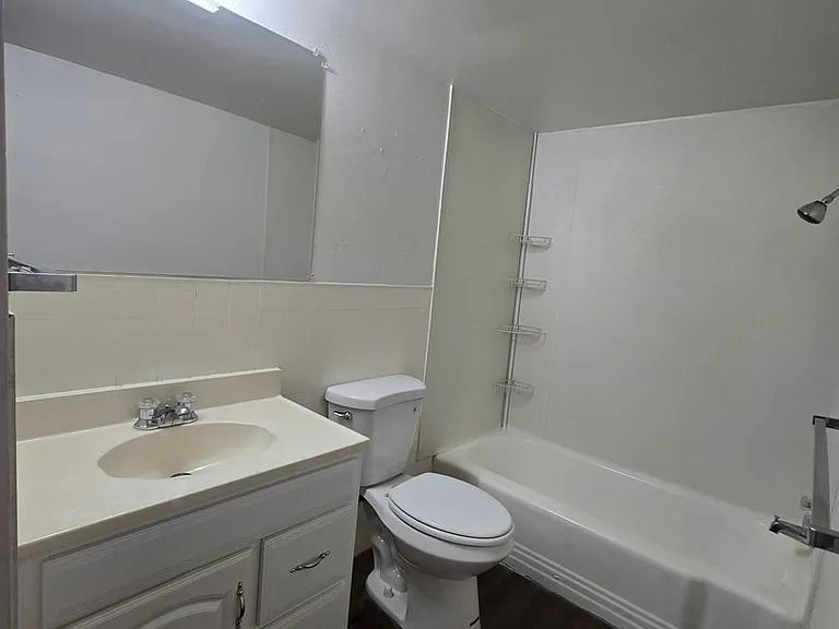 105 Hilltop Dr — Photo 6