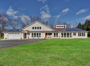 28 Mill Rd, Manalapan, NJ 07726