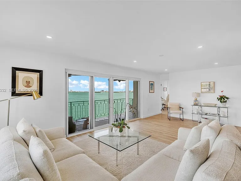 11111 Biscayne Blvd #5A — Photo 9