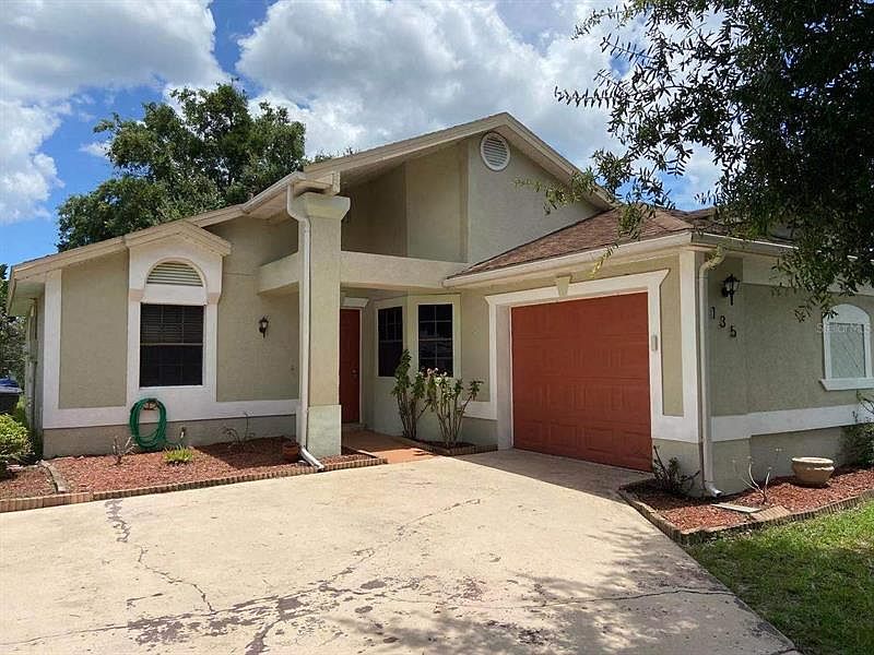 1st image of 135 Coralwood Cir