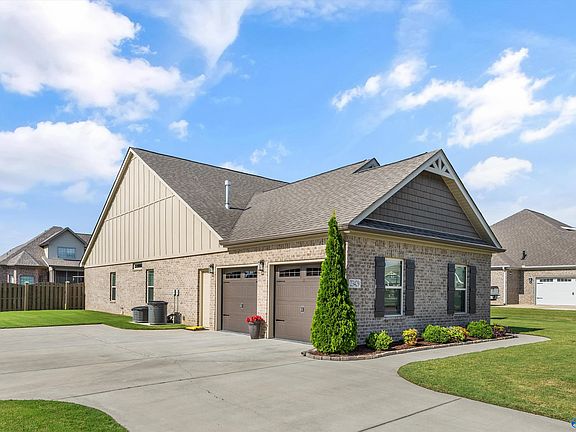 3rd image of 23429 Lionheart Dr